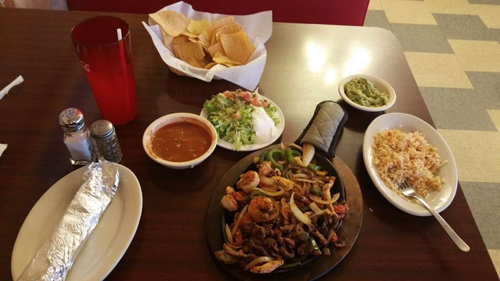 El Toreo | 10020 US-31, Edinburgh, IN 46124, USA | Phone: (812) 526-5850