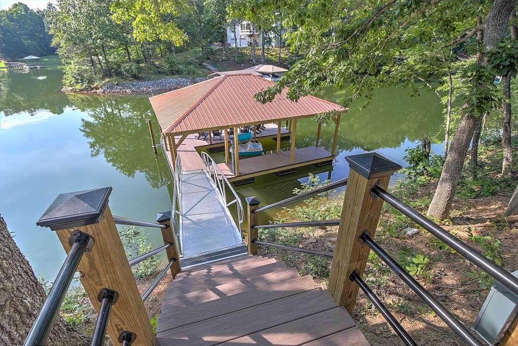 Lake Norman Luxury Vacation Rental | 8188 Energy Ln, Catawba, NC 28609, USA | Phone: (508) 847-6396