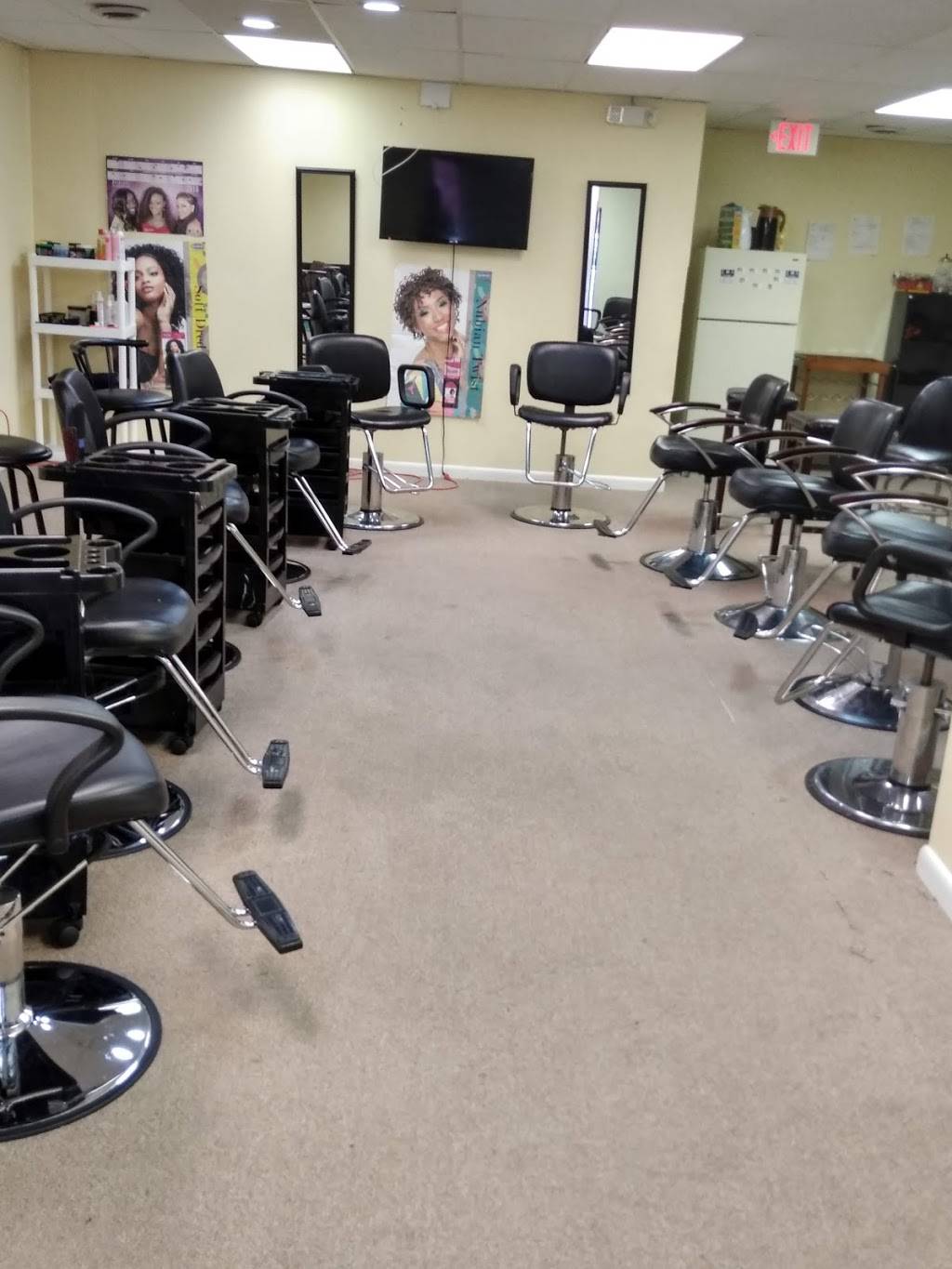 Africa Family Hair Braiding | 601 S Main St suite d, Goodlettsville, TN 37072, USA | Phone: (615) 481-3257