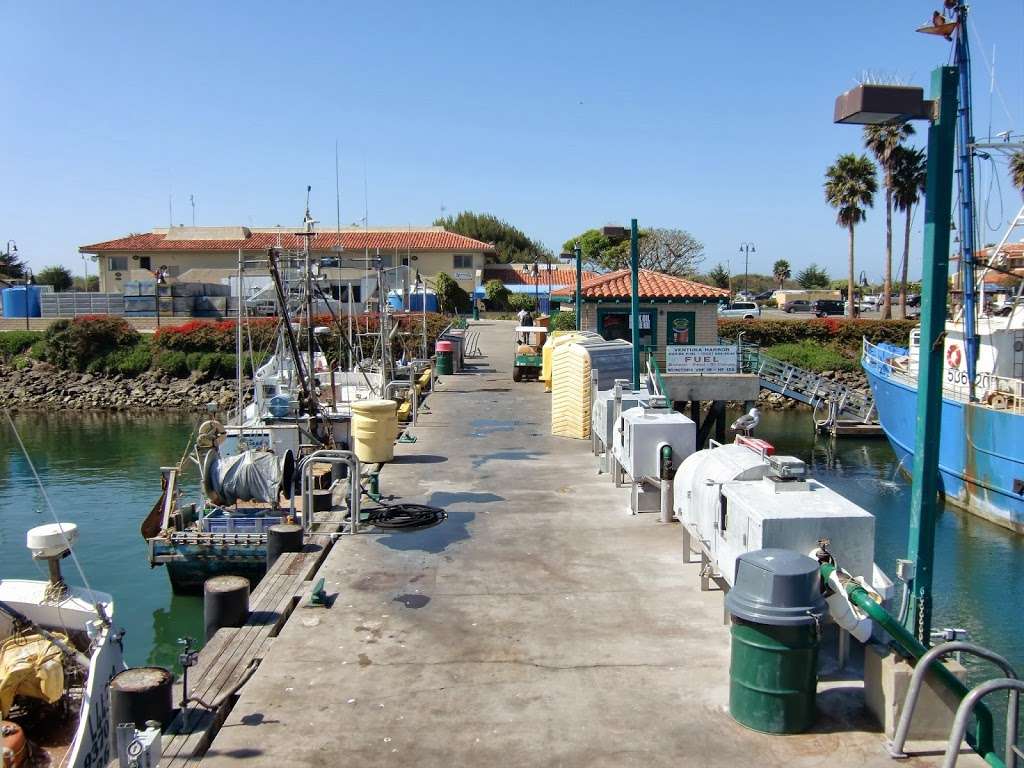 Ventura Harbor Marine Fuel Inc | 1551 Spinnaker Dr, Ventura, CA 93001, USA | Phone: (805) 644-4046