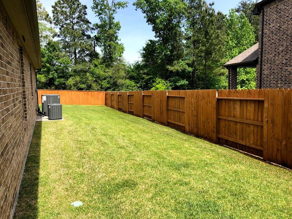 Stain Your Fence? | 14419 Lantana Branch Ln, Humble, TX 77396, USA | Phone: (832) 644-5555