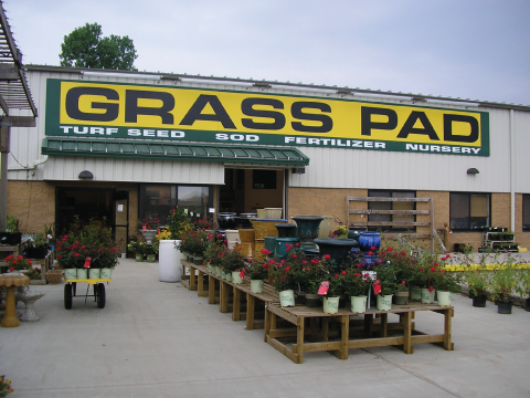 Grass Pad | 8160 W 199th St, Bucyrus, KS 66013 | Phone: (913) 681-8948