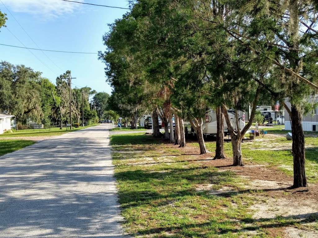 Lake Deaton RV Park | 4855 Co Rd 146, Wildwood, FL 34785, USA | Phone: (352) 748-2397