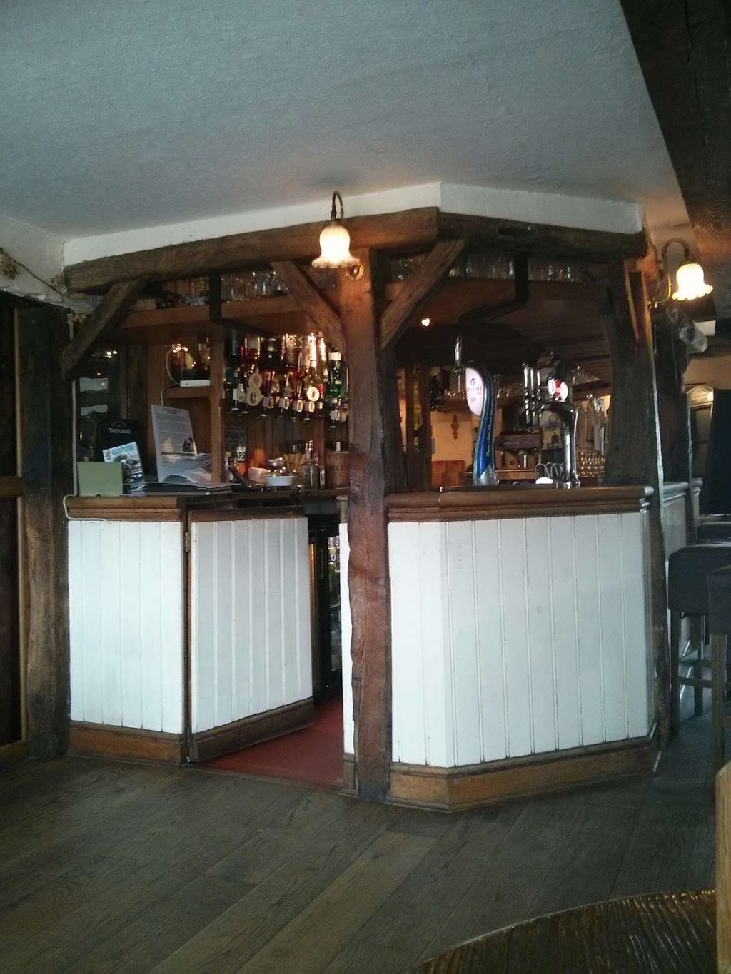 The Gun & Spitroast Inn | Horsmonden, Tonbridge TN12 8HT, UK | Phone: 01892 722925