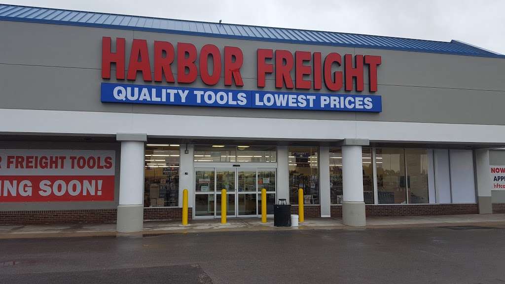 Harbor Freight Tools | 7215 W Dempster St, Niles, IL 60714, USA | Phone: (847) 965-8170