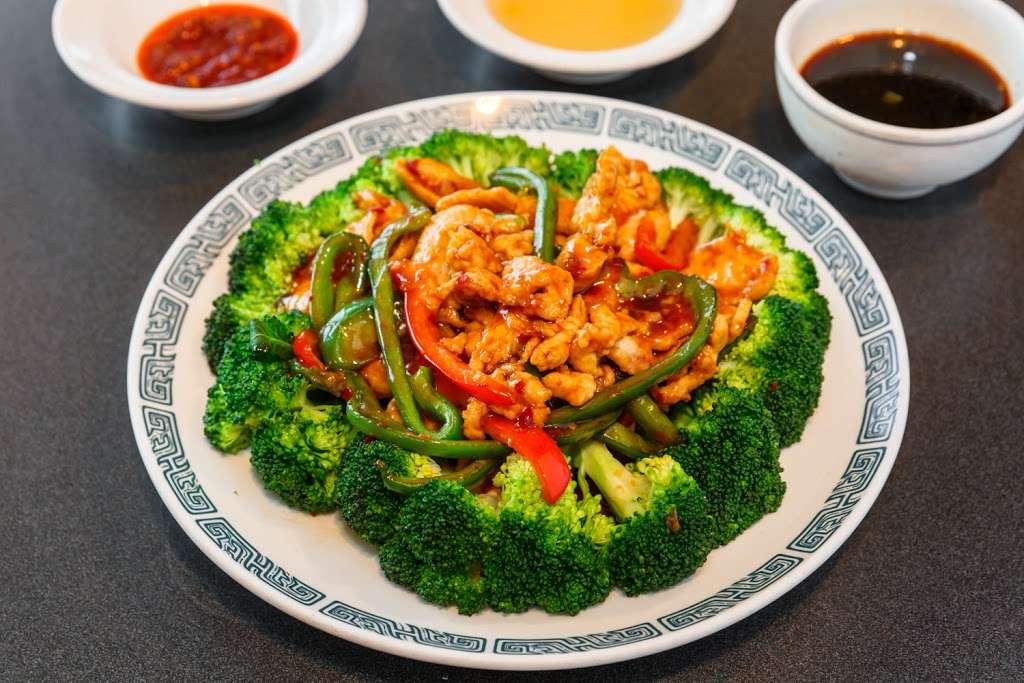 The Great Wall Restaurant | 309 Great Rd B, Bedford, MA 01730, USA | Phone: (781) 275-7007