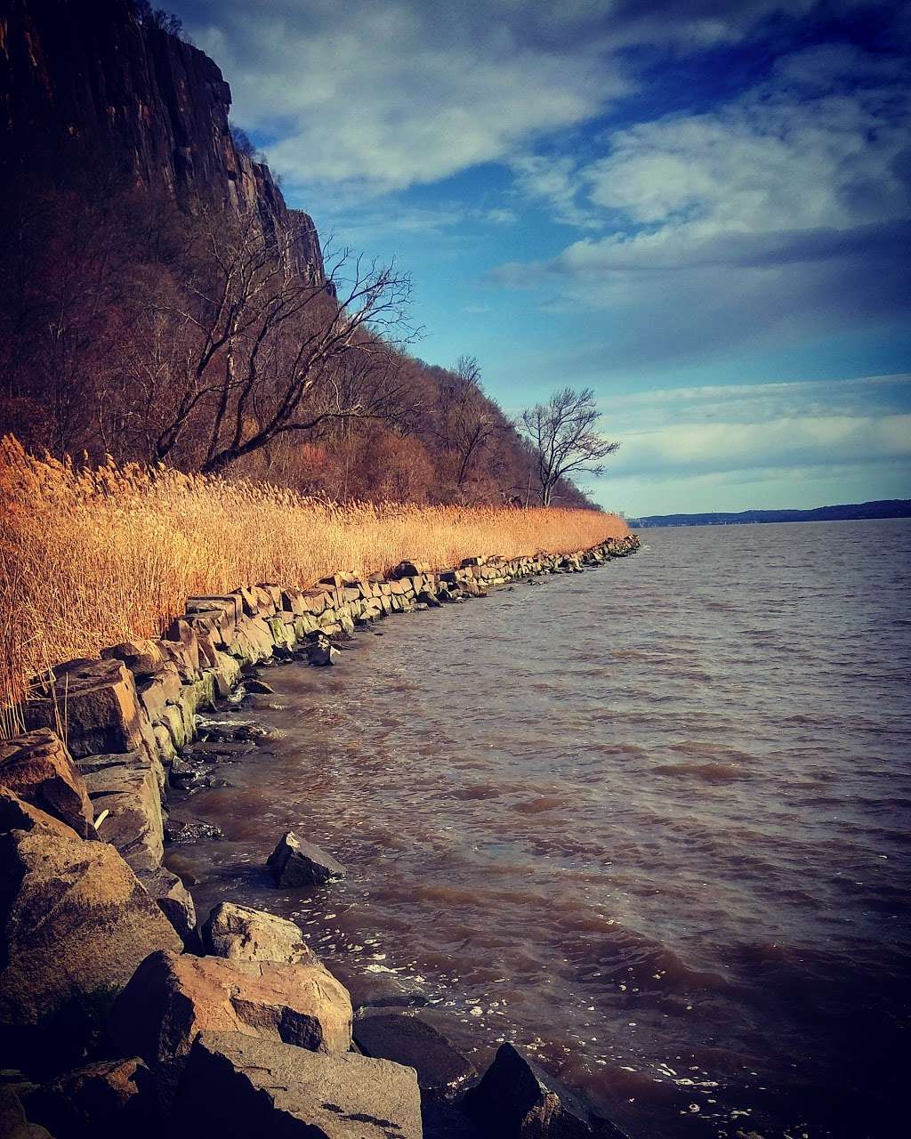 Mehrsa | Hudson River, Palisades, NY 10964