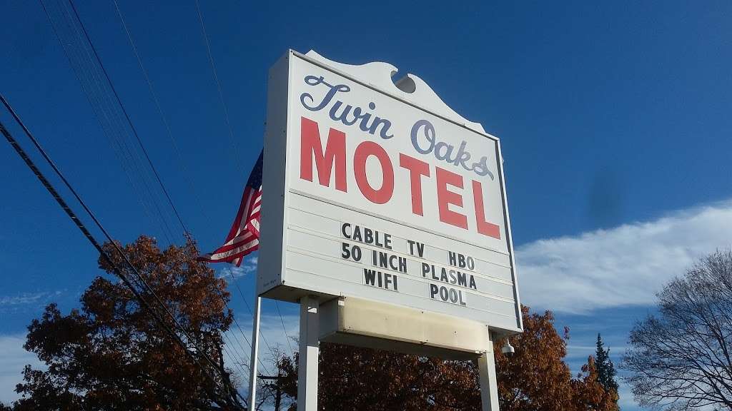 Twin Oaks Motel | 2300 NJ-35, Manasquan, NJ 08736 | Phone: (732) 223-1247