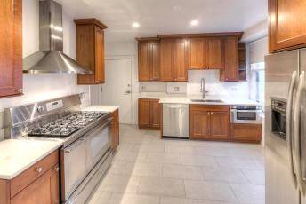 3240 N Lake Shore Drive - Wirtz Residential | 3240 N Lake Shore Dr, Chicago, IL 60657, United States | Phone: (312) 943-7000