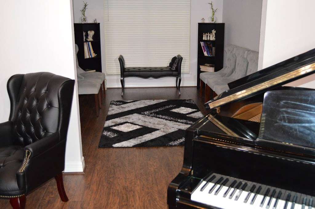Lauries Music Studio - Piano & Voice Lessons | 3202 Creek Shadows Dr, Kingwood, TX 77339, USA | Phone: (713) 377-0590