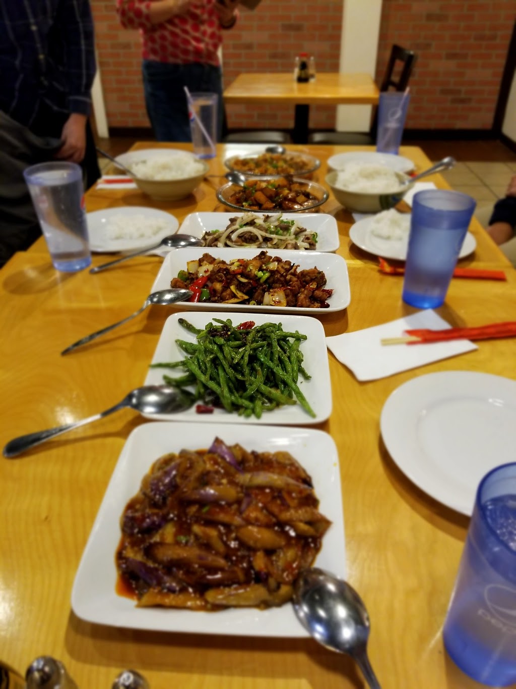 Red Pepper Chinese Restaurant | 821 Iowa St, Lawrence, KS 66044, USA | Phone: (785) 832-1288