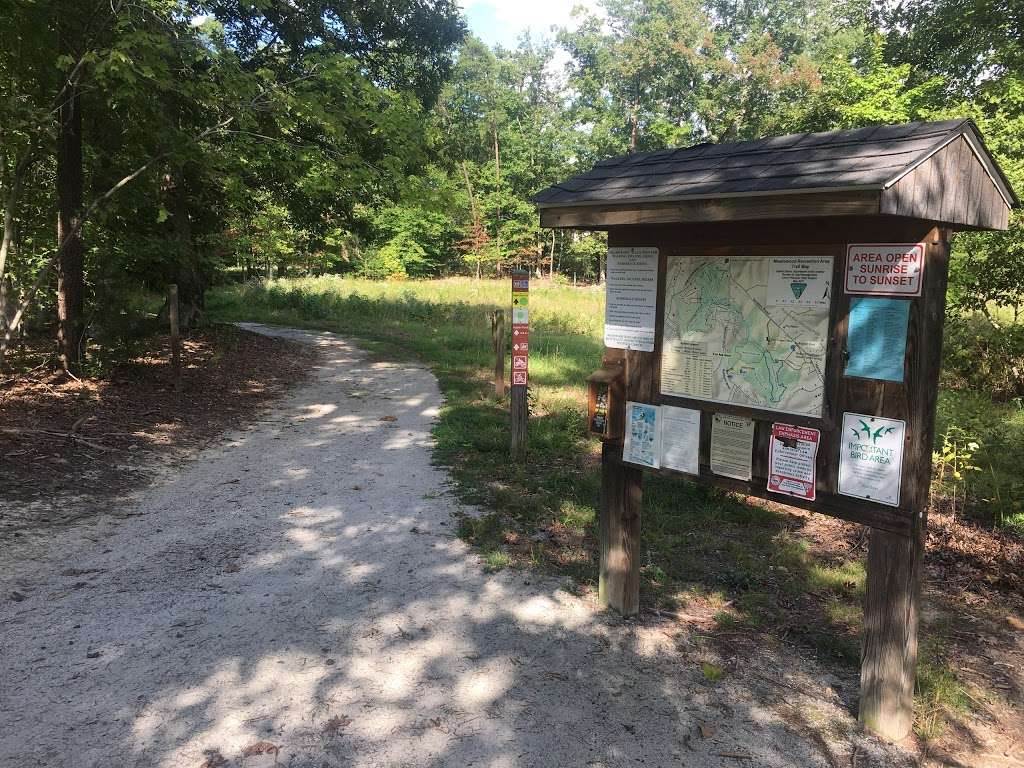 Hidden Pond Trailhead | 10776 Belmont Blvd, Lorton, VA 22079