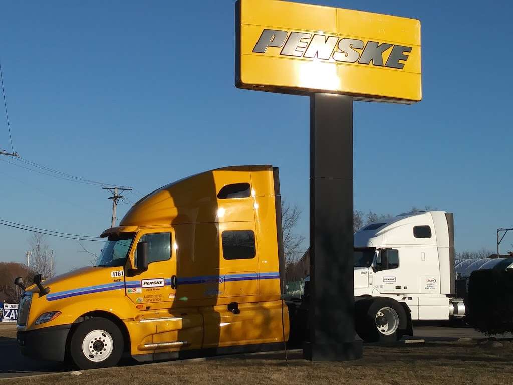 Penske Truck Rental | 29 W 533 North Ave, West Chicago, IL 60185, USA | Phone: (630) 231-4200