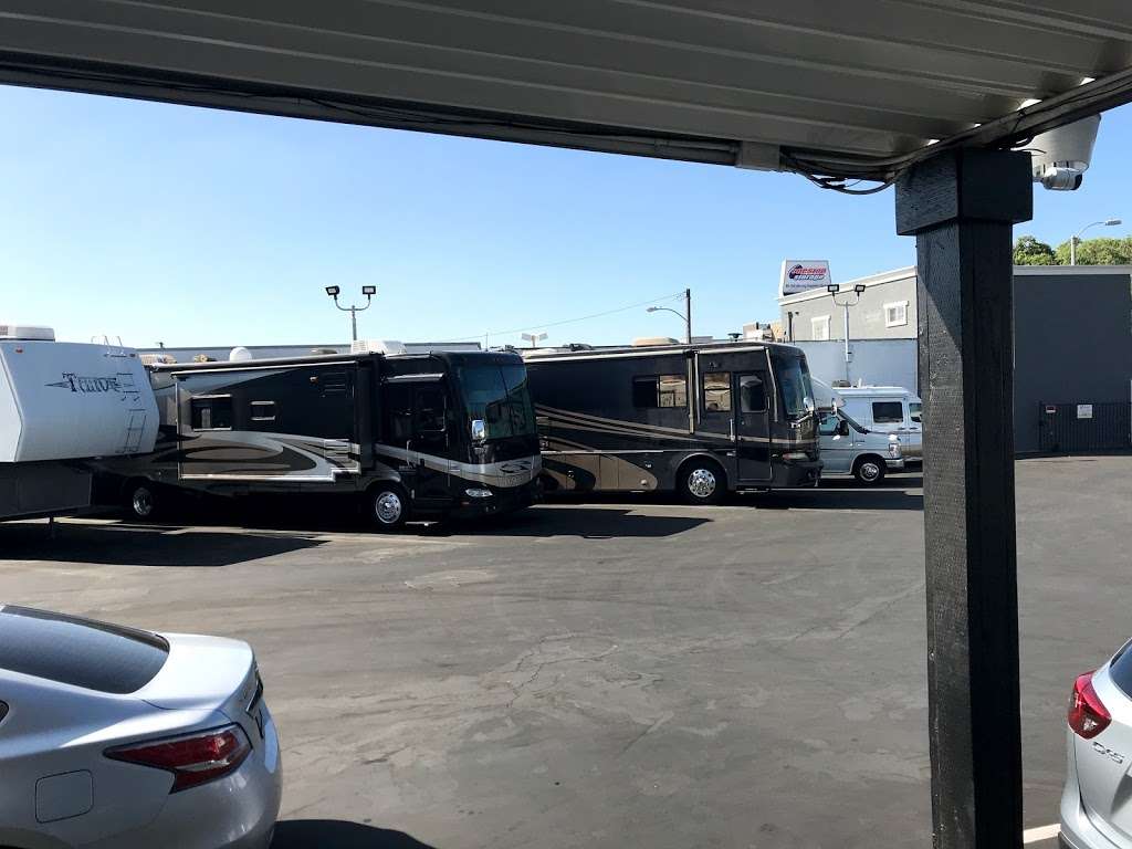 Motorhomes of California | 1415 N Harbor Blvd, Santa Ana, CA 92703 | Phone: (714) 435-0071