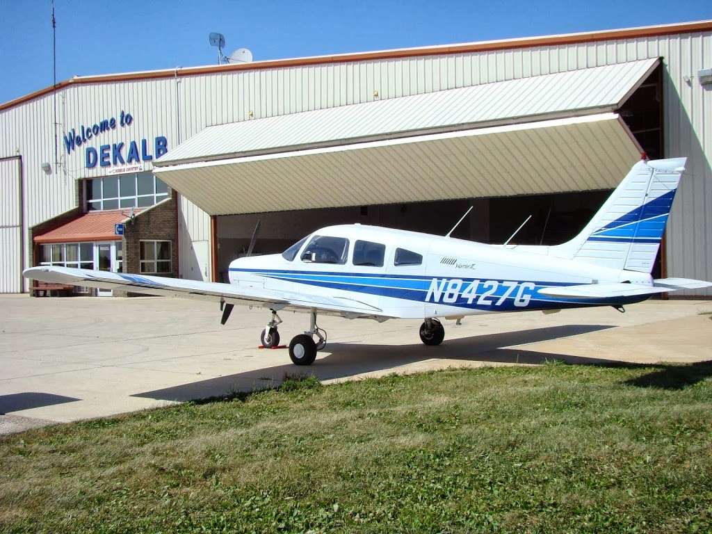 Fly America Flight School | 3232 Pleasant St, DeKalb, IL 60115, USA | Phone: (815) 981-3307