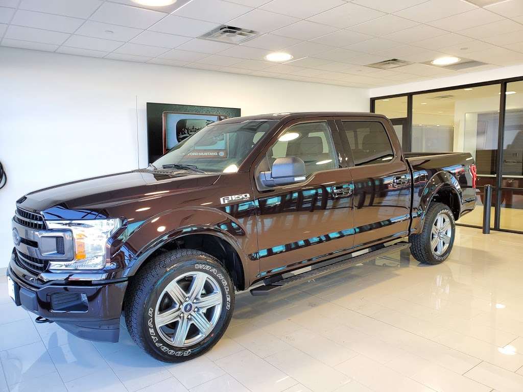 Five Star Ford Dallas | 8900 W President George Bush Hwy, Dallas, TX 75252, USA | Phone: (972) 985-3600