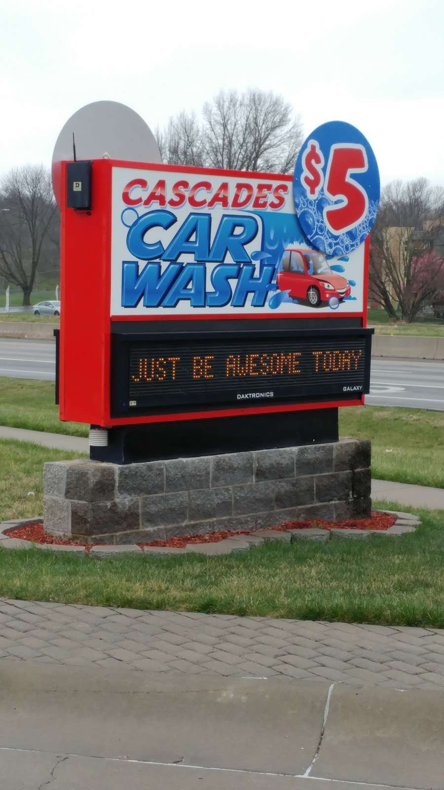 Cascades Car Wash #5 | 2611 Highway 291 South, Independence, MO 64057, USA | Phone: (816) 645-2622