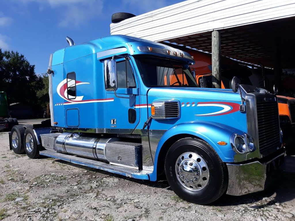 TSI Truck & Trailer Sales | 2155 FL-60, Lake Wales, FL 33859, USA | Phone: (863) 678-9400