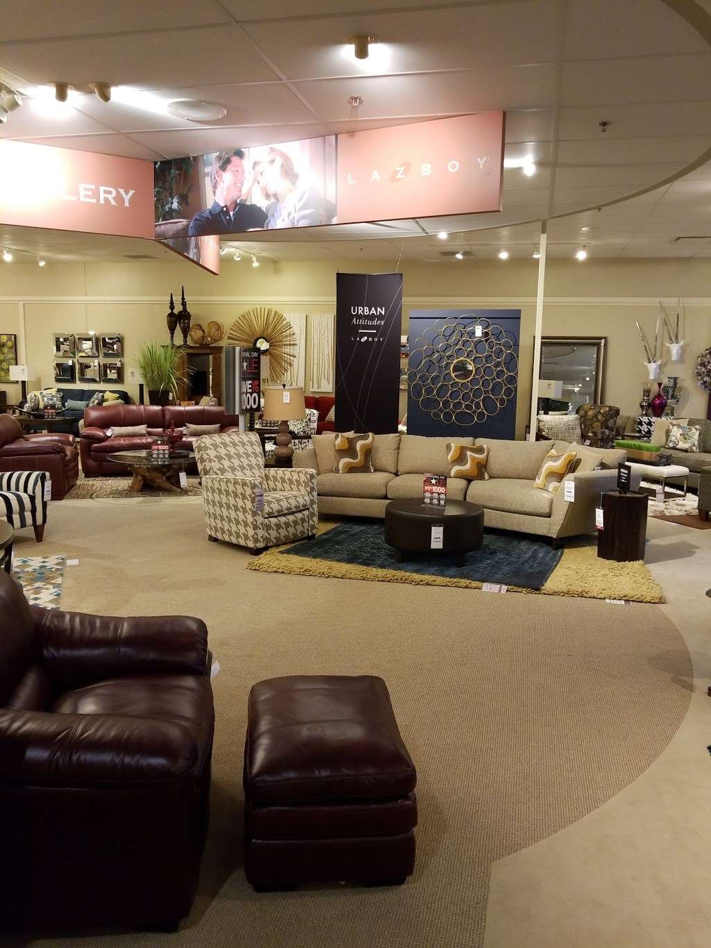 La-Z-Boy Furniture Galleries | 340 Haddonfield Rd, Cherry Hill, NJ 08002, USA | Phone: (856) 910-1781