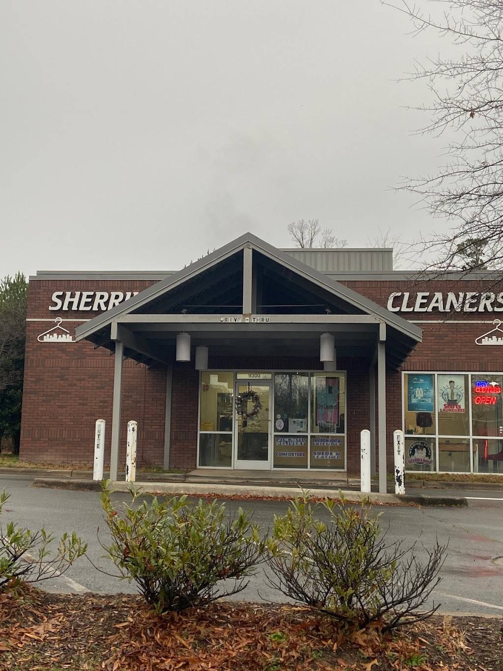 Sherrills Cleaners | 9300 Brier Creek Pkwy, Raleigh, NC 27617, USA | Phone: (919) 381-4116