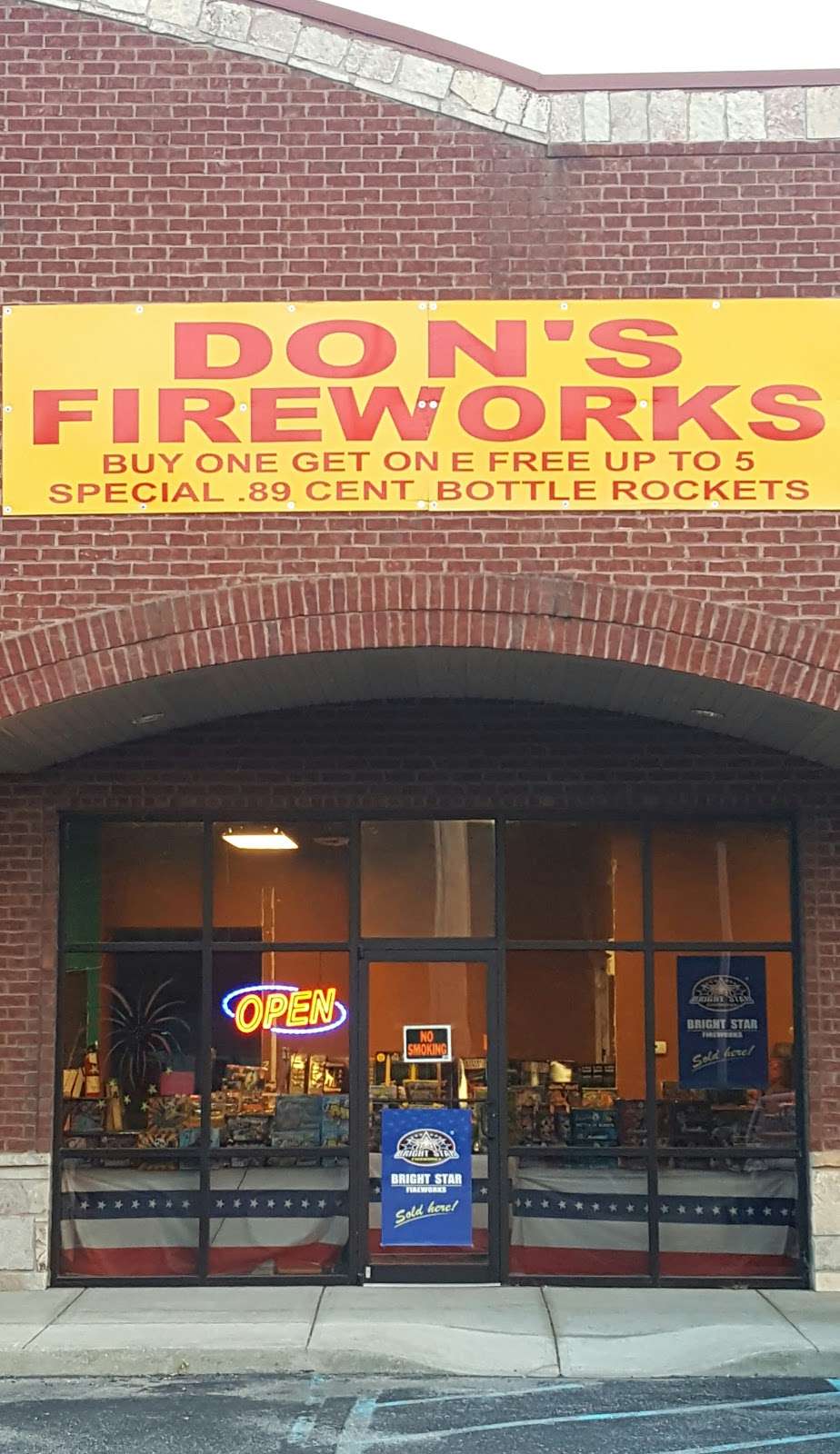 Dons Fireworks | 3113 Smith Valley Rd, Greenwood, IN 46142, USA | Phone: (317) 893-5527