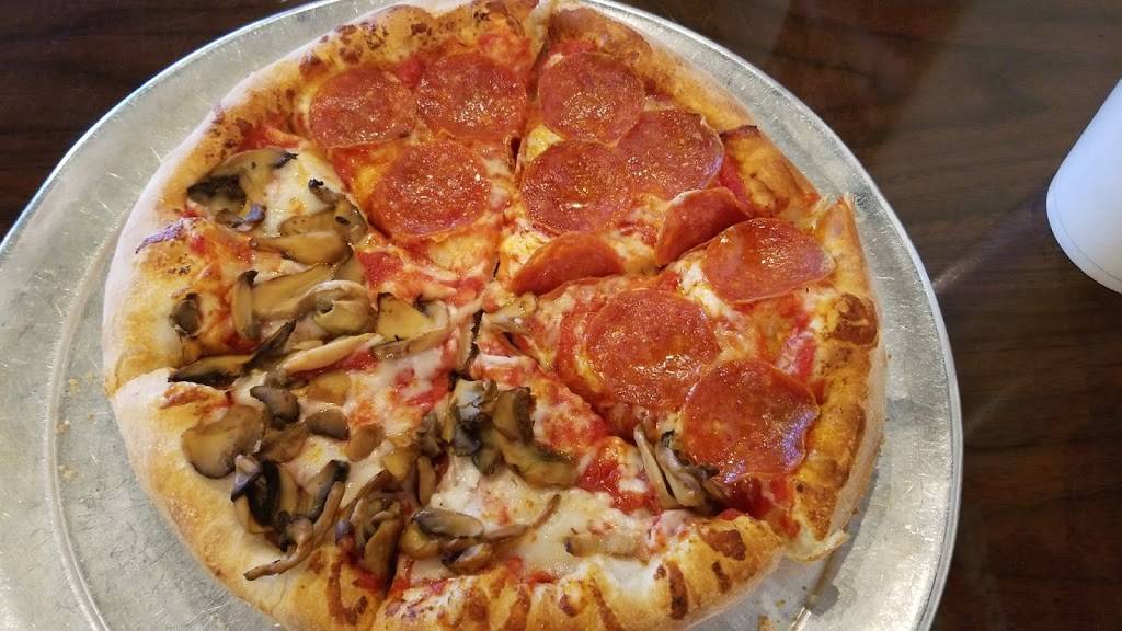 Knollas Pizza | East | 7732 Central Ave #123, Wichita, KS 67206, USA | Phone: (316) 440-4540