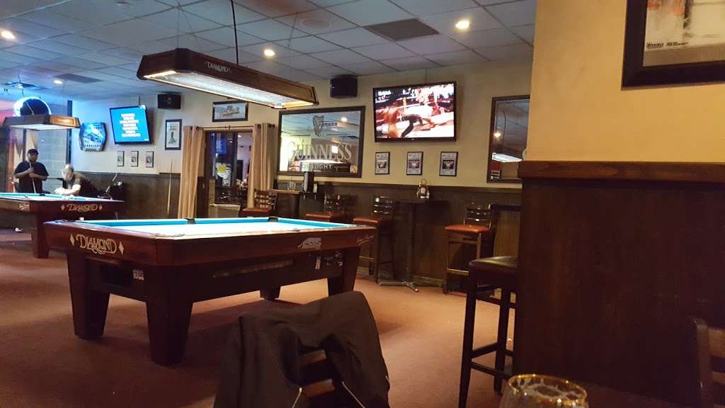 Mullen’s Bar & Grill | 8313 W Lawrence Ave, Norridge, IL 60706, USA | Phone: (708) 452-3190