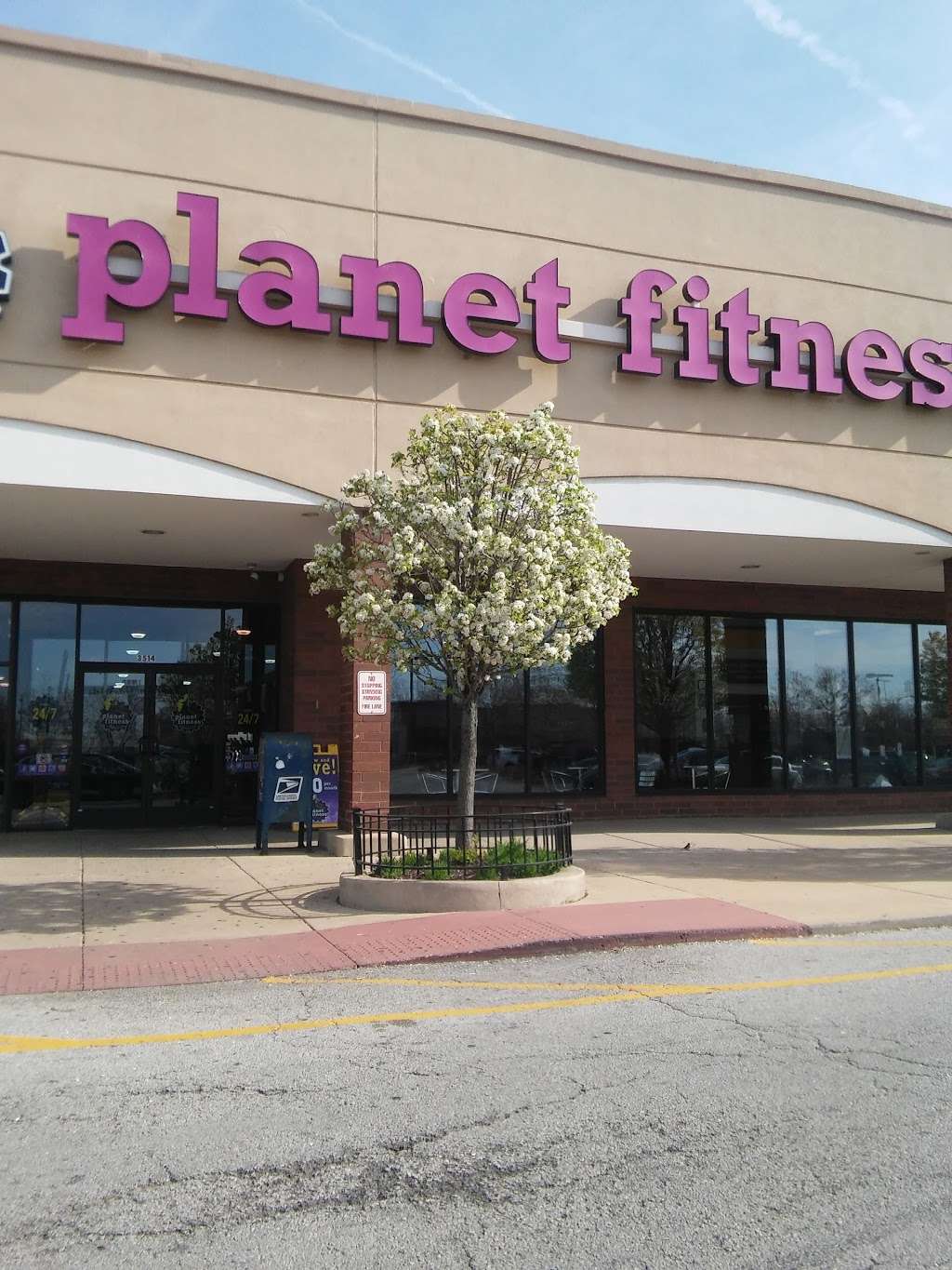 Planet Fitness | 3512-14 118th St, Chicago, IL 60617 | Phone: (773) 359-2300