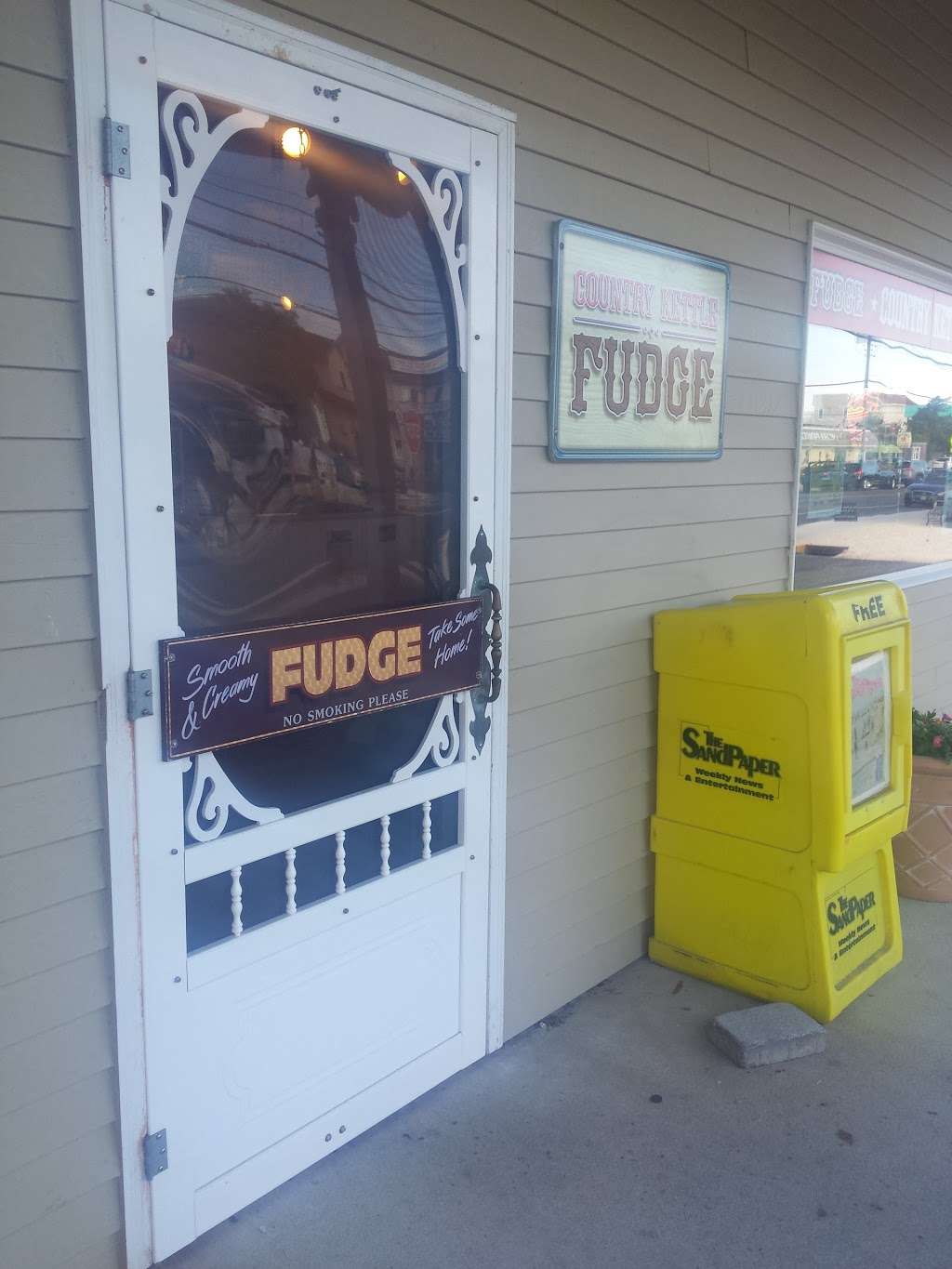 Country Kettle Fudge Shop | 1915 Long Beach Blvd #8, Surf City, NJ 08008, USA | Phone: (609) 494-2822