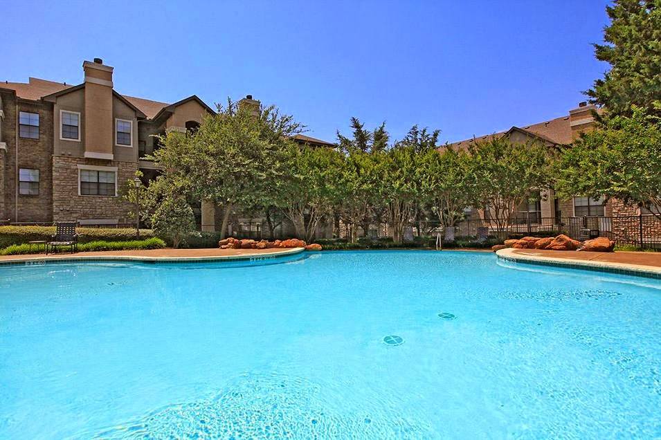 Stoneleigh on Spring Creek | 5501 Naaman Forest Blvd, Garland, TX 75044, USA | Phone: (972) 495-2121