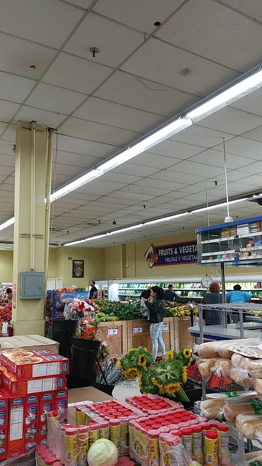 Presidente Supermarket | 8370 NW 27th Ave, Miami, FL 33147, USA | Phone: (305) 691-1722