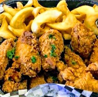 Chalmette Wings and Things | 2407 Paris Rd suite a, Chalmette, LA 70043, USA | Phone: (504) 592-7494