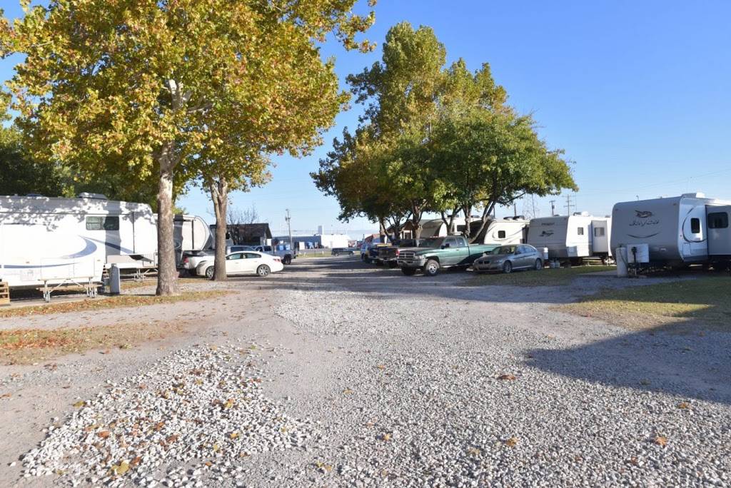 Council Road RV Park | 8108 SW 8th St, Oklahoma City, OK 73128, USA | Phone: (405) 789-2103