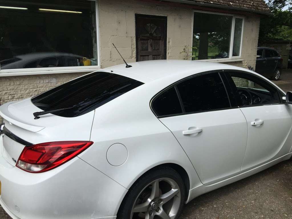 Ultimate Tinting Gatwick | 34 Reigate Rd, Horley RH6 0HJ, UK | Phone: 01293 278675