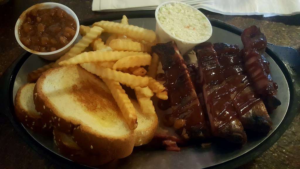 Fat Boys Bar-B-Q | 15333 US-27, Lake Wales, FL 33859 | Phone: (863) 638-2803