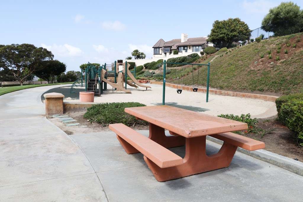 Spyglass Hill Park | Spy Glass Hill Rd, Newport Beach, CA 92660, USA | Phone: (949) 644-3151