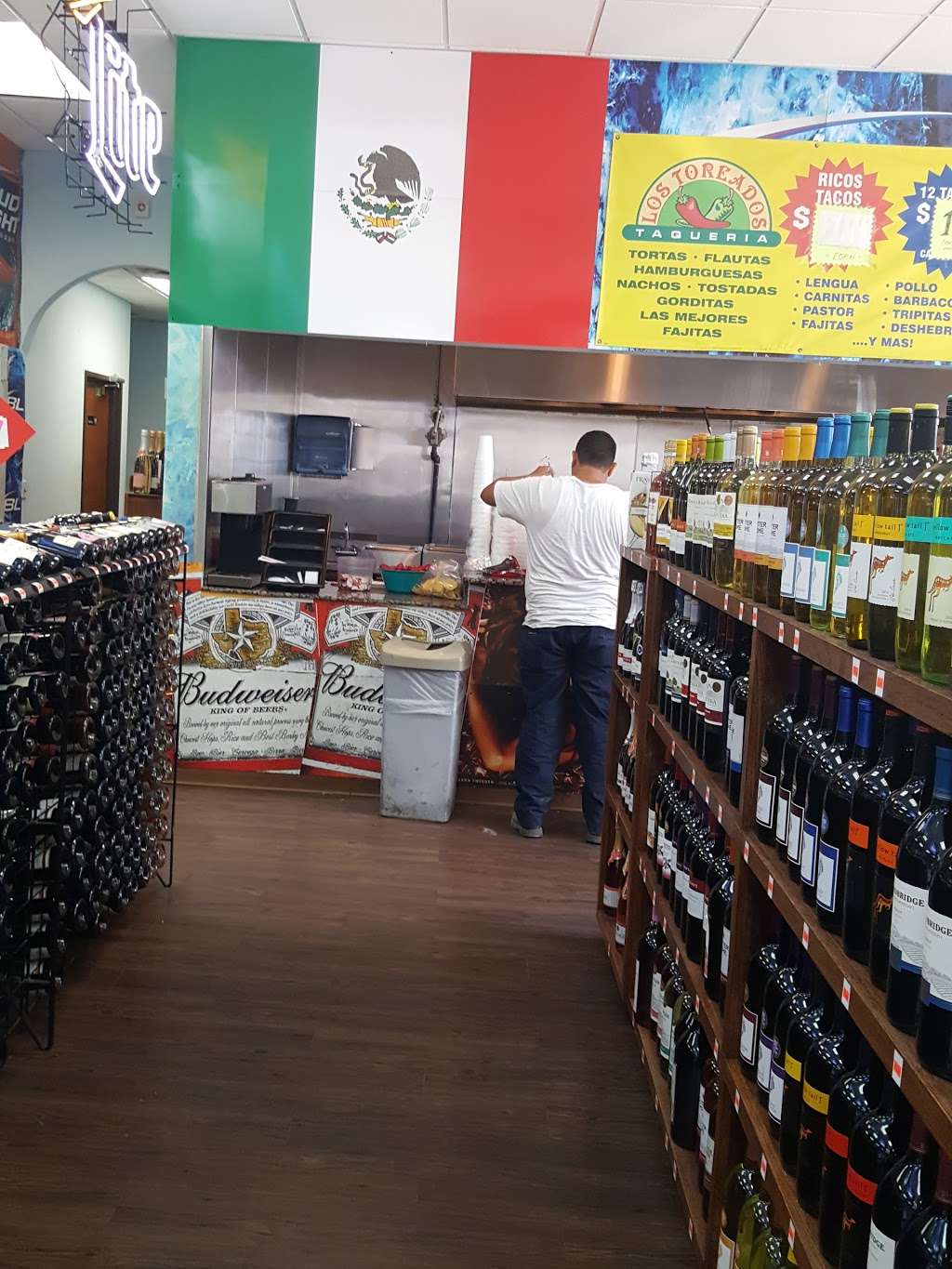 Irving Heights Beer & Wine | 1550 E Irving Blvd, Irving, TX 75060, USA | Phone: (972) 438-2700