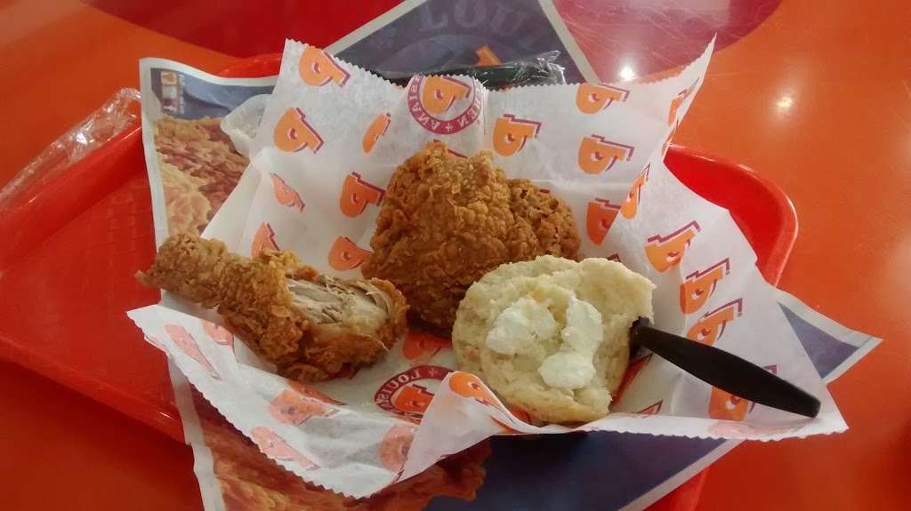 Popeyes Louisiana Kitchen | 1530 Chester Pike, Eddystone, PA 19022, USA | Phone: (610) 876-4550