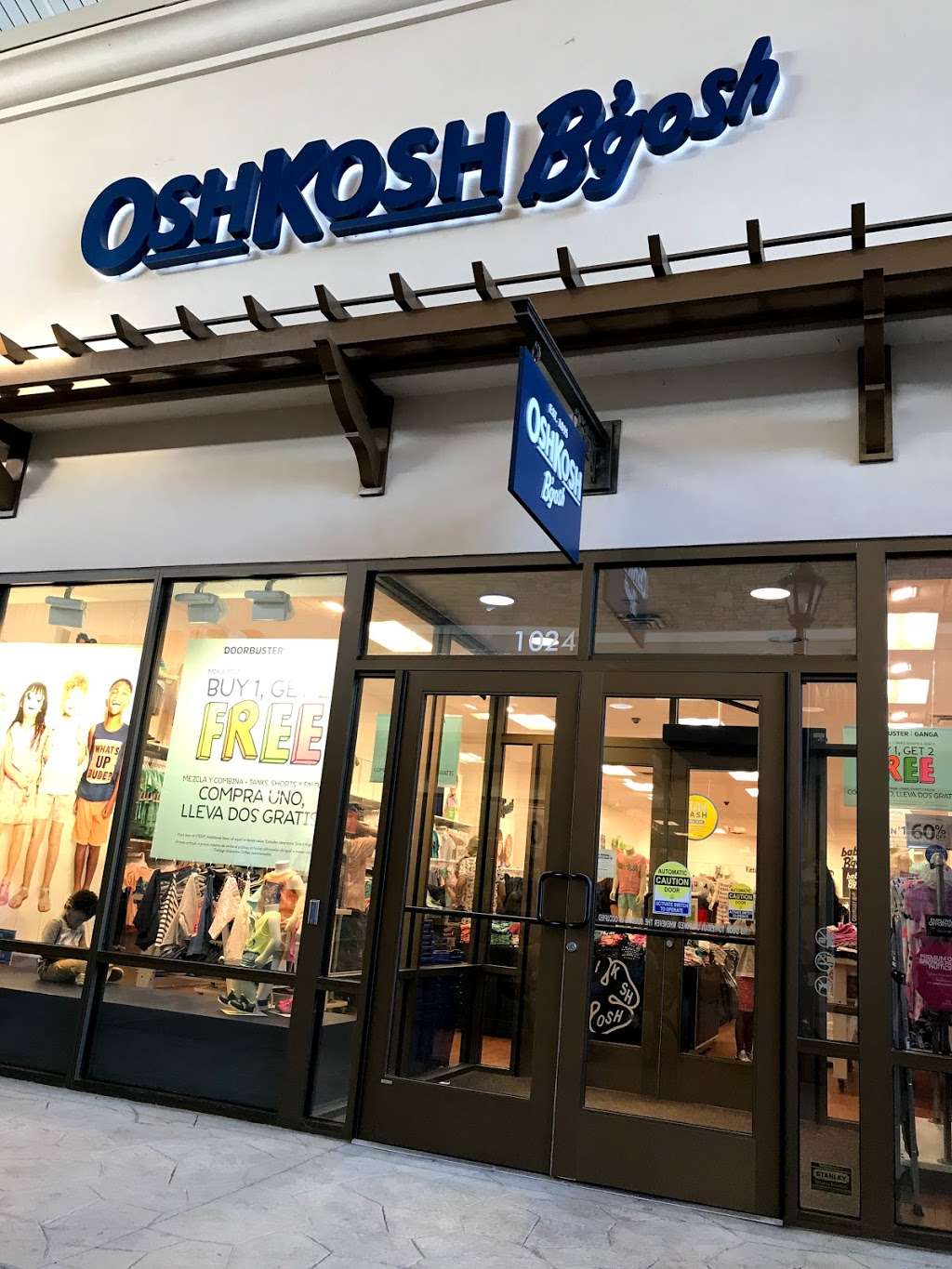 OshKosh Bgosh | 5512 New Fashion Way Ste 1024, Charlotte, NC 28278, USA | Phone: (704) 504-0362