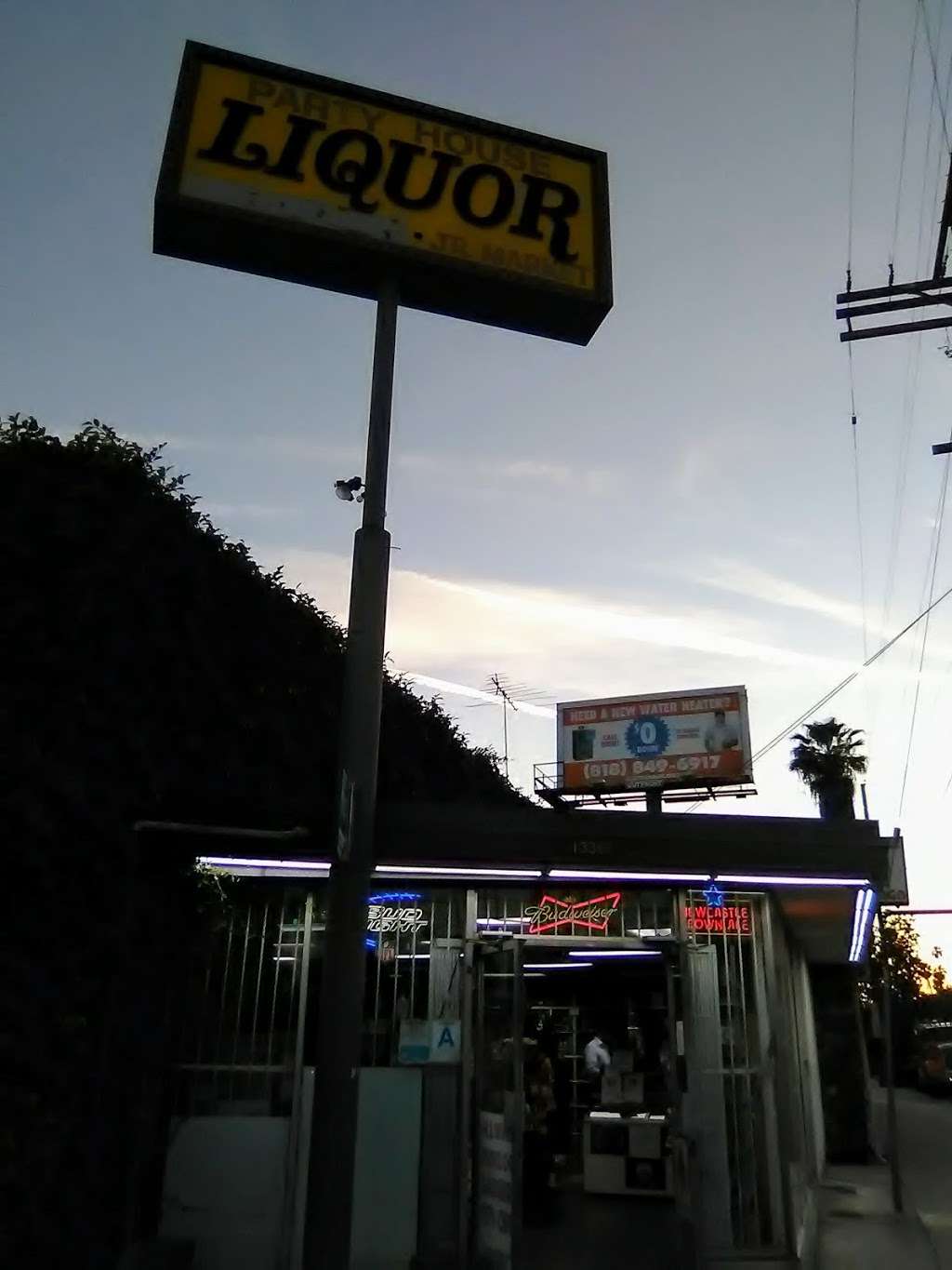 Party House Liquor | 13300 Moorpark St, Sherman Oaks, CA 91423, USA | Phone: (818) 784-3211