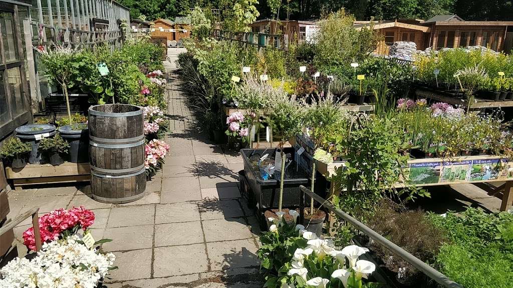 Bonnies Oak Garden Centre | Bonnies Oak Garden Centre, Water Ln, Roydon, Harlow CM19 5DR, UK | Phone: 01279 792231