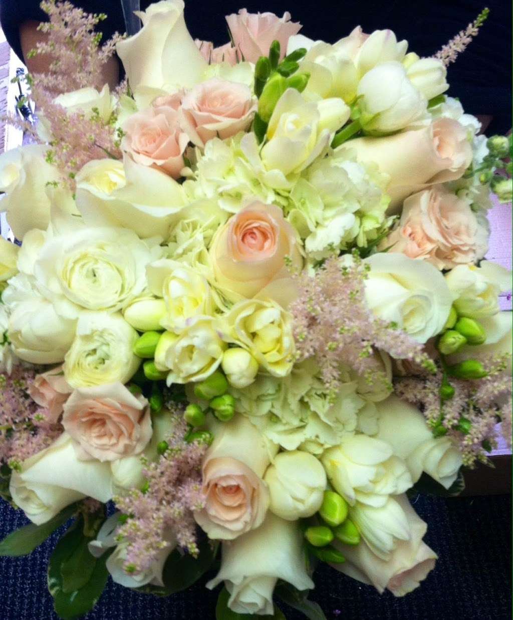 Martellis Florist | 95 E Main St, Huntington, NY 11743 | Phone: (631) 427-1172