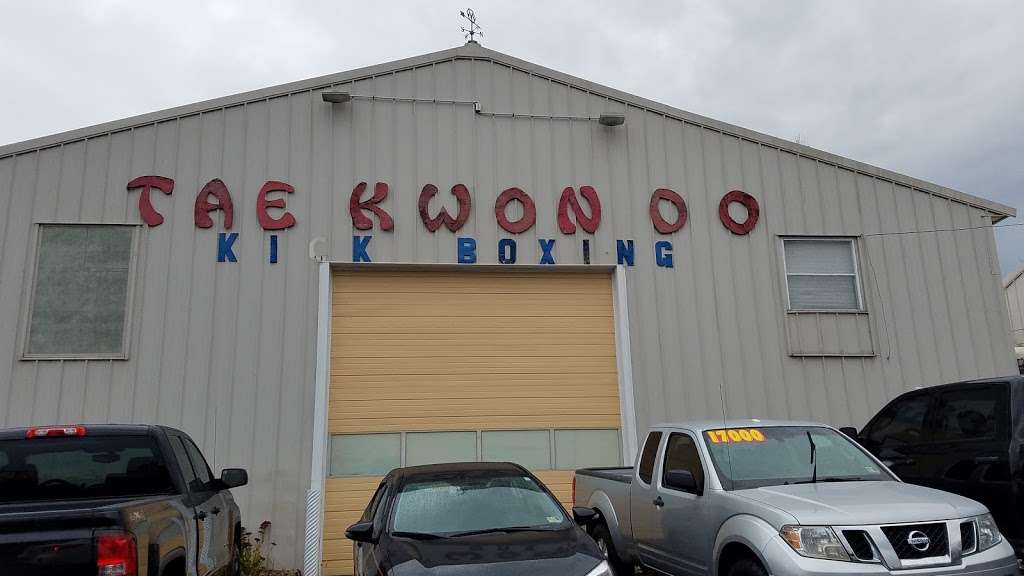 Wayland corner | US-29 BUS, Warrenton, VA 20186, USA