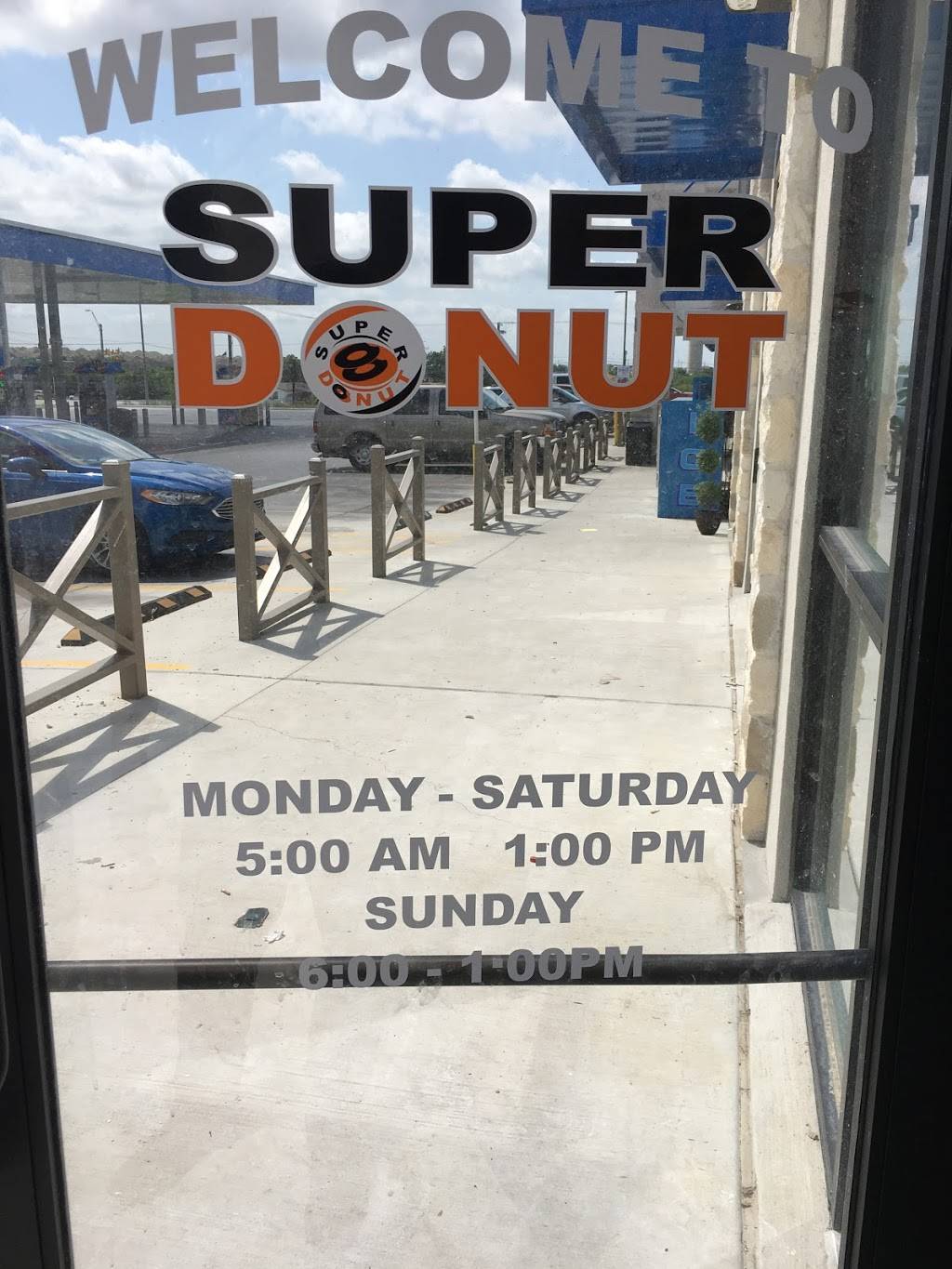 Super Donuts | 2451 FM1103 #145, Cibolo, TX 78108, USA | Phone: (210) 468-2111