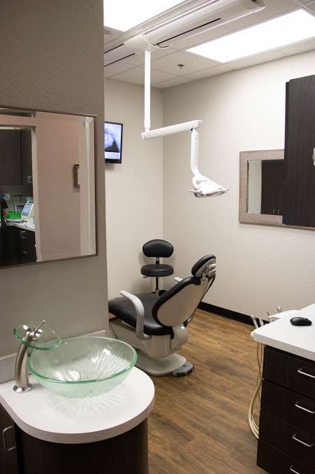 Houston Emergency Dental 24/7 | 3535 Clear Lake City Blvd Suite 400, Houston, TX 77059, USA | Phone: (281) 915-2079