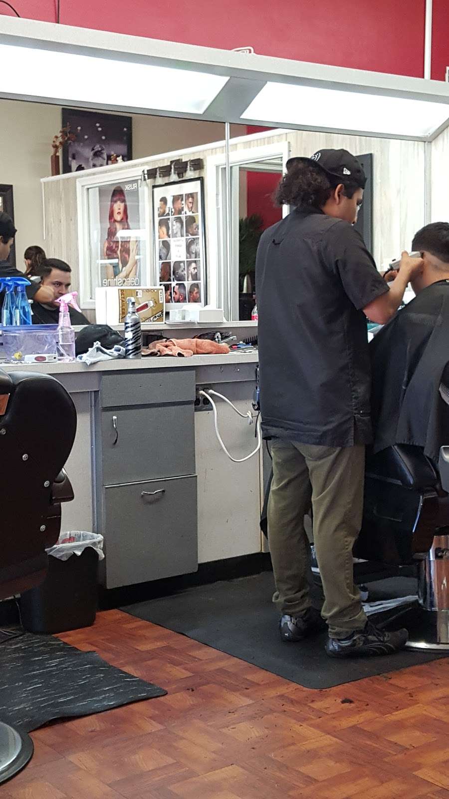 Woodbridge Barber & Salon | 13951 Jefferson Davis Hwy, Woodbridge, VA 22191, USA | Phone: (571) 989-3773