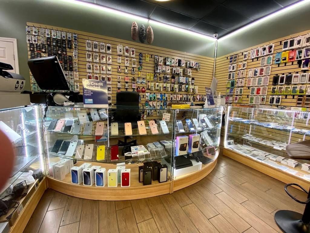 Top choice cellphone and gadgets | 14354 Memorial Dr Suite A, Houston, TX 77079 | Phone: (832) 552-3123