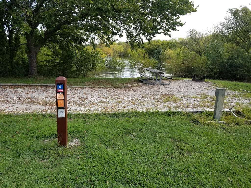 Crappie Cove Campground | State Park Campground Rd, Paola, KS 66071, USA