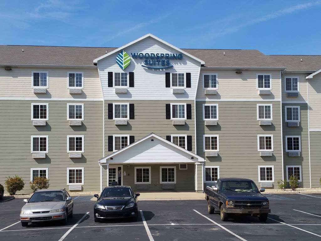 WoodSpring Suites Houston Baytown | 4624 East Fwy, Baytown, TX 77520 | Phone: (281) 421-4544