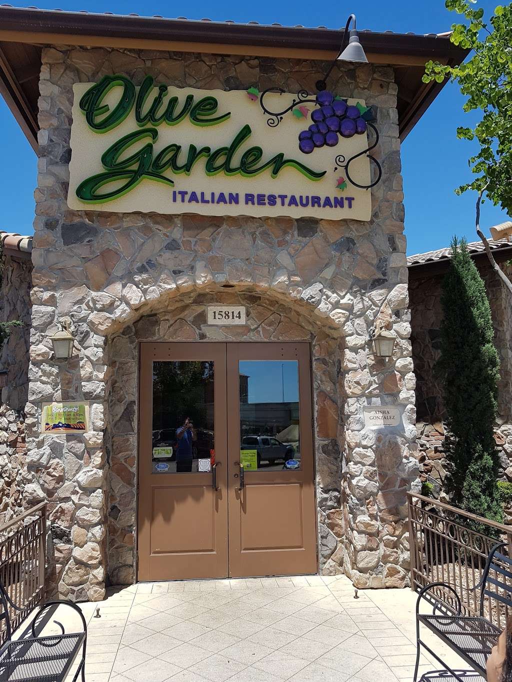 Olive Garden Italian Restaurant | 15814 I-10, San Antonio, TX 78257, USA | Phone: (210) 561-2795